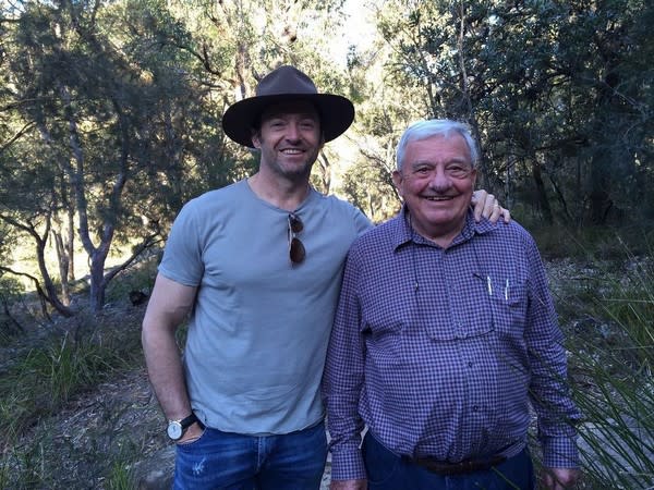 Hugh Jackman with his late father (Image source: Instagram)