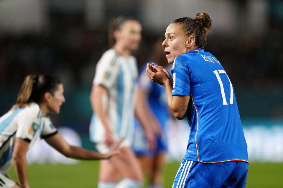 Italy's Lisa Boattin reacts agains a call by the referee during the Women's World Cup Group G soccer match between Italy and Argentina at Eden Park in Auckland, New Zealand, Monday, July 24, 2023. (AP Photo/Abbie Parr)