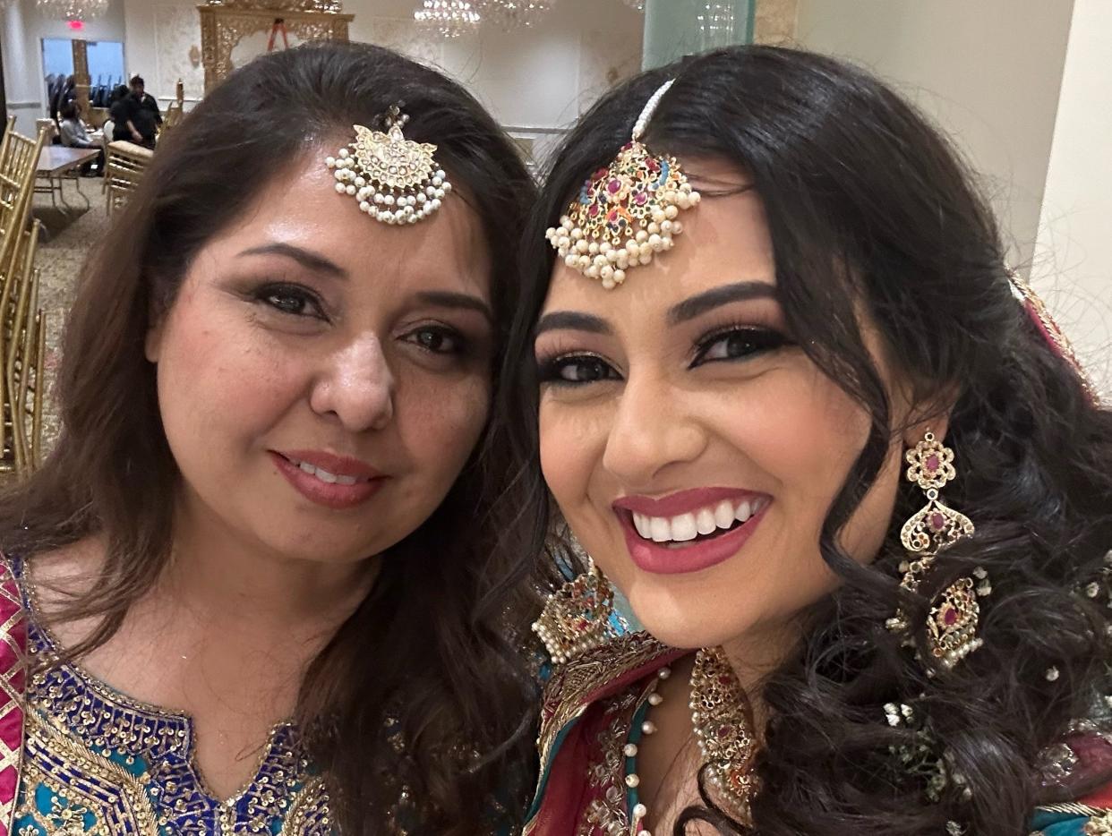 Hira Mustafa and her mother