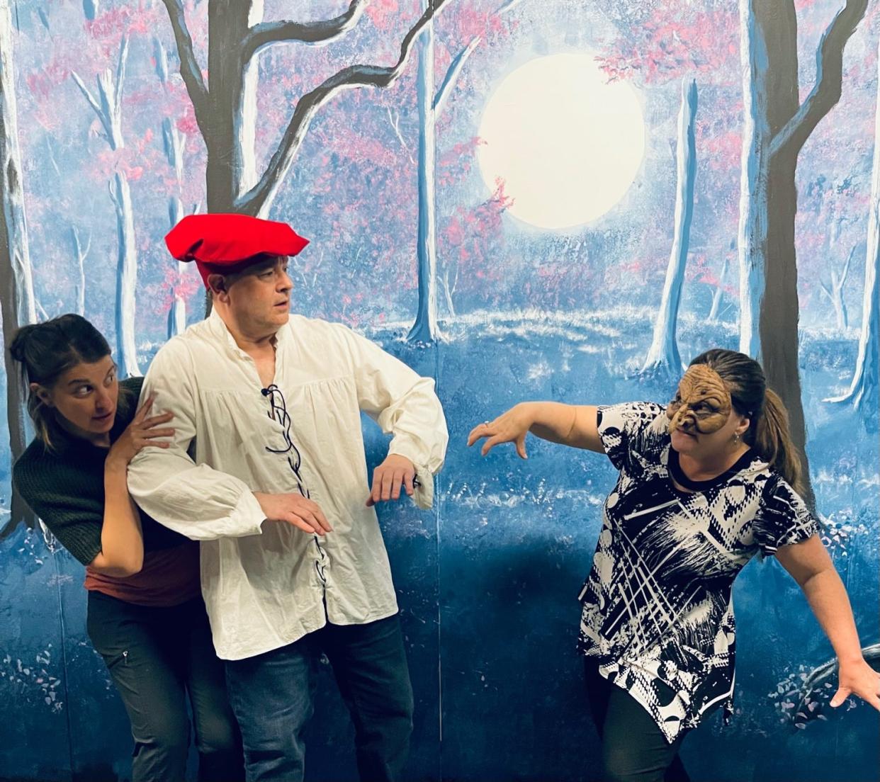Lindsey Larson is pictured as The Baker's Wife while Tony Roberts is pictured as The Baker and Julie Seeley is pictured as The Witch.
The scenery was painted by David Gregory.