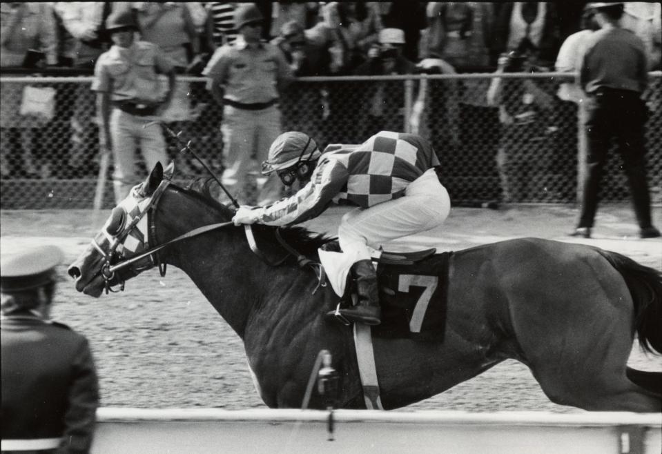 The winner of the 1972 Kentucky Derby is Riva Ridge. 5/6/1972