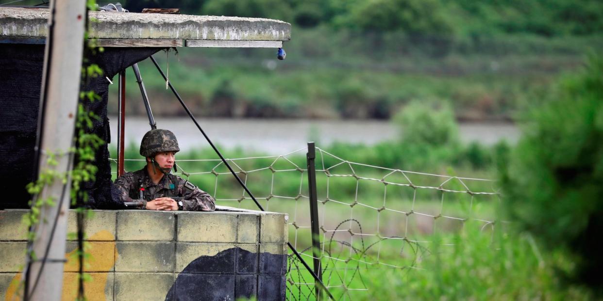 South Korea Soldier Demilitarized Zone