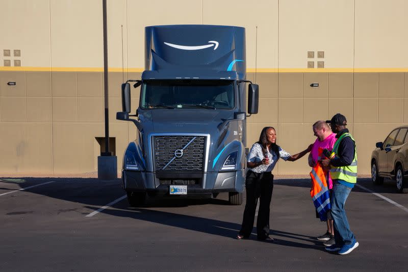 Amazon's trucking ambitions bump up against driver shortage, competition