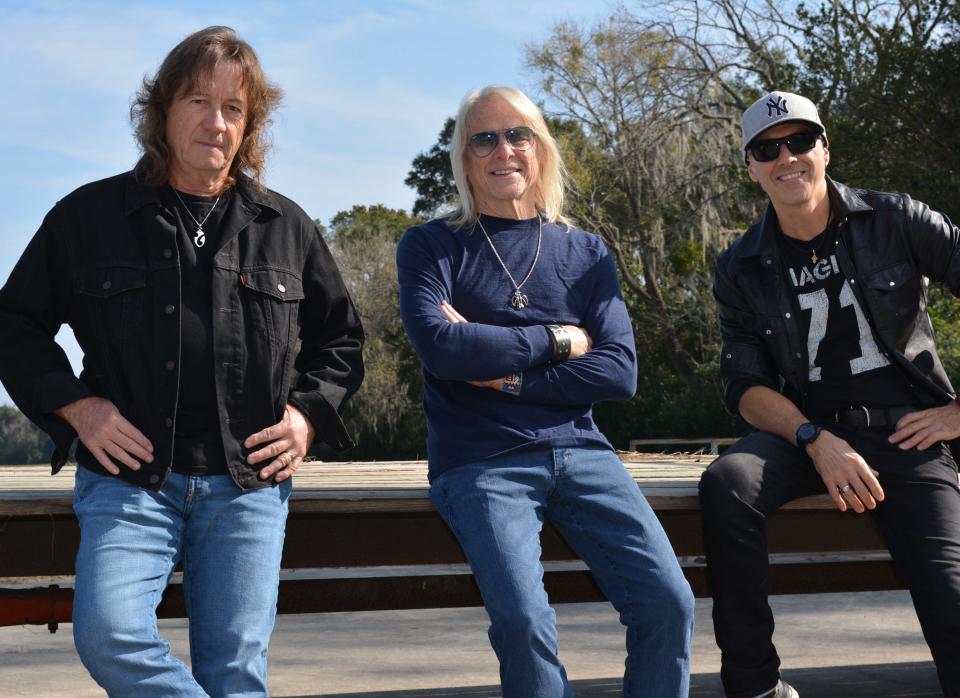 Steve Morse Band will rock the Oaks Theater in Oakmont as part of a four-city mini-tour also hitting suburban Philadelphia and New York.