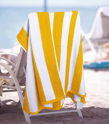 A 4-pack of standard beach towels