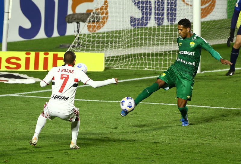 Brasileiro Championship - Sao Paulo v Cuiaba