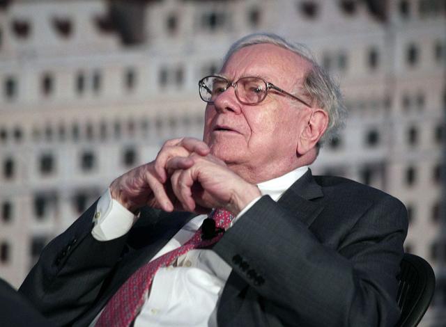 Why Warren Buffet Believes Feedback Is A Gift and You Should Too