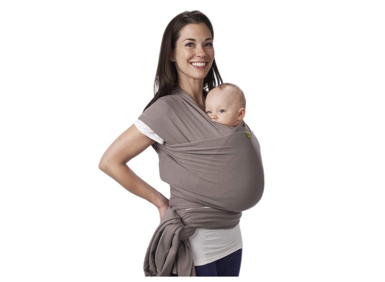 This baby carrier’s many color options are great to wear out and about. (Source: Amazon)