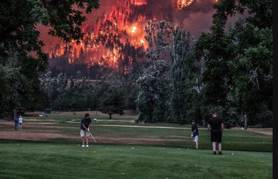 Pacific Northwest wildfires. (Via imgur)