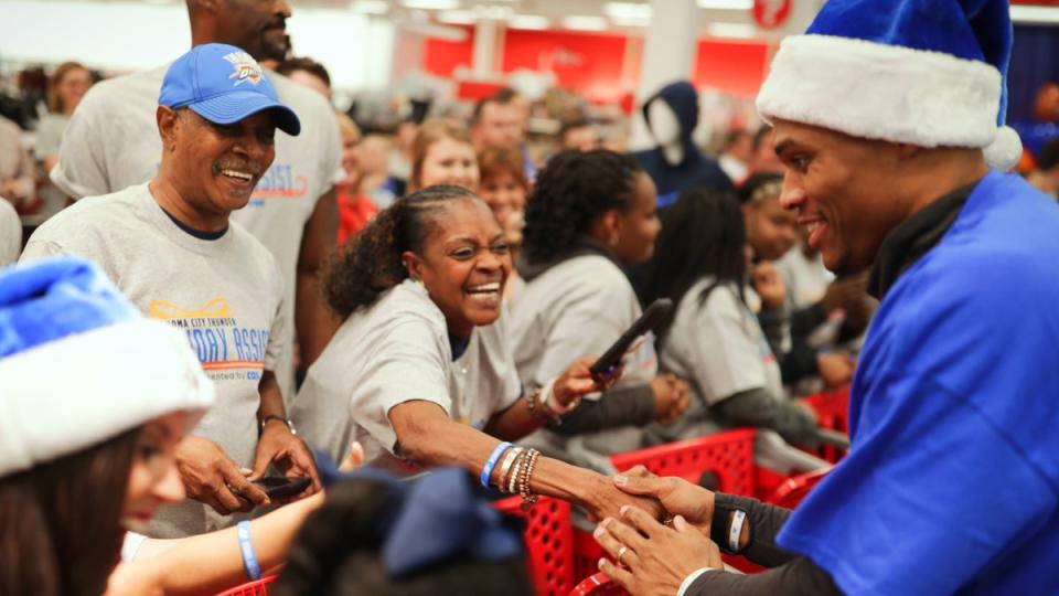 Russell Westbrook and the Thunder helped make the holidays brighter for Oklahoma City families on Monday. (Twitter/@okcthunder)