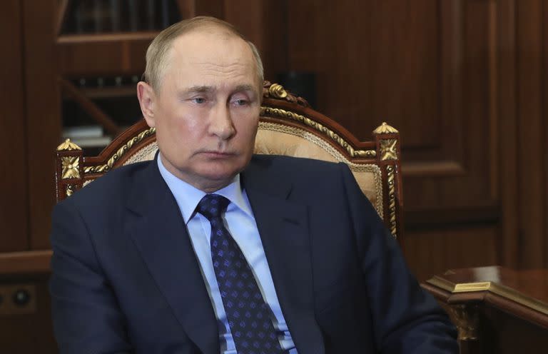 El presidente ruso Vladimir Putin asiste a una reunión en Moscú, Rusia, el jueves 25 de agosto de 2022.