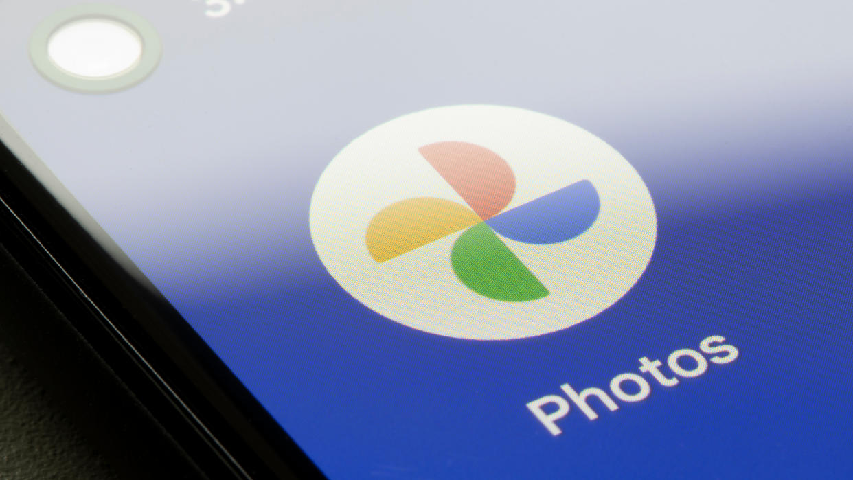  Google Photos app on a smartphone screen. 