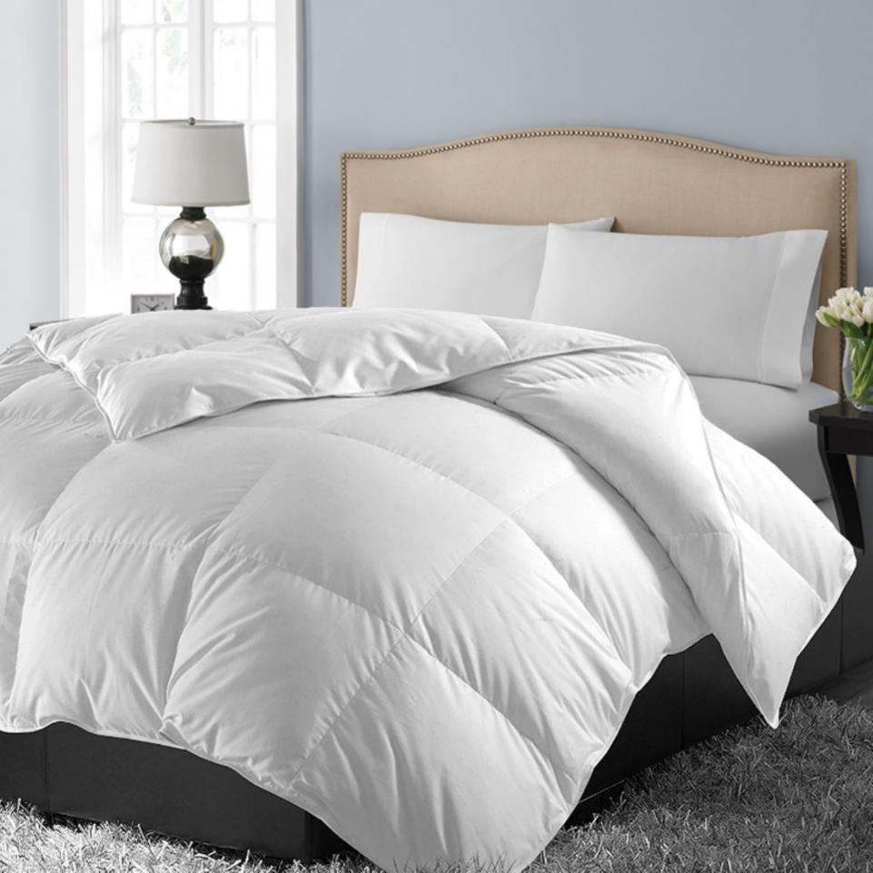 Blue Ridge 1000 Egyptian Down Alternative Comforter. (Photo: Hayneedle)