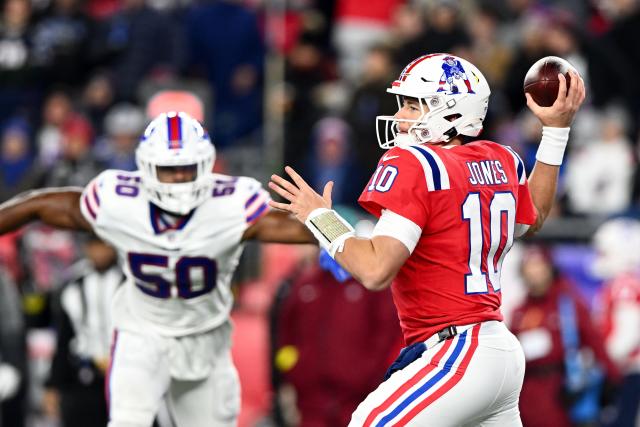 Photos: Patriots at Cardinals Week 14