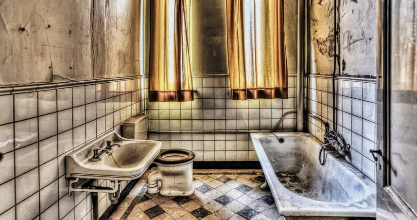 英國女子裝修浴室，沒想到卻發現浴室牆面打掉後，後面還有一個間完整淋浴間。（示意圖／翻攝自pixabay）
