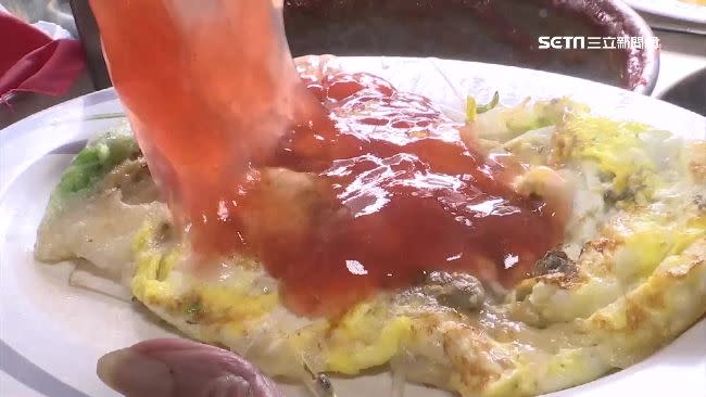 蚵仔煎是最具有台灣特色的小吃之一。（示意圖／資料照）