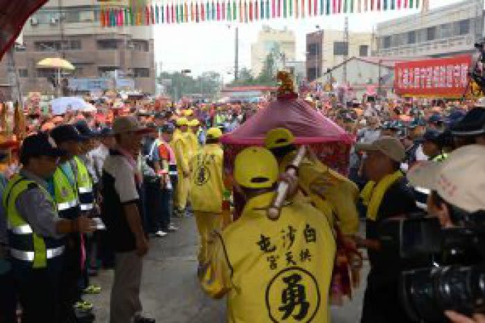 白沙屯媽與山邊媽到北港按慣例駐駕北辰派出所。（圖／雲林縣政府資料圖）