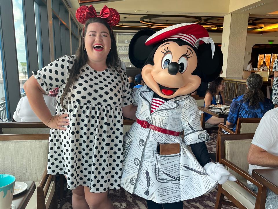 megan posing with artist minnie mouse at disney's riviera resort in disney world