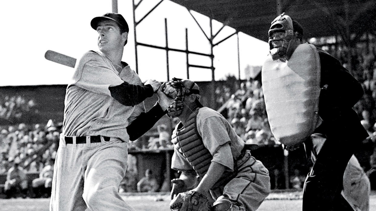 #Tbt This Week in Baseball History: Joe DiMaggio's Hit Streak