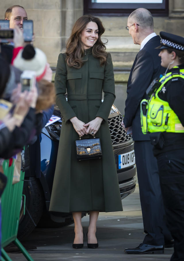 Aspinal of London- Midi Mayfair Bag in Black-Kate Middleton - Dress Like A  Duchess