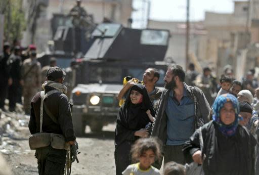 Jihadists occupy civilian homes as Mosul battle rages