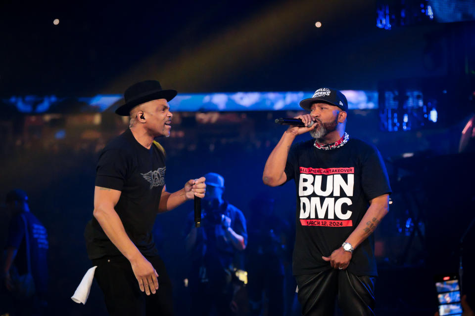 DMC and Bun B Perform Rodeo