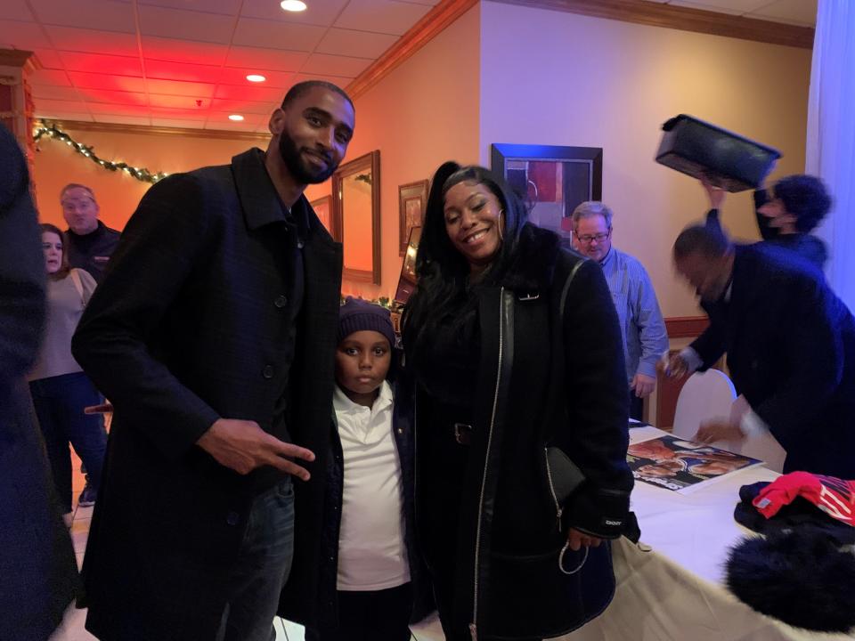 Former Rutgers star Quincy Douby with his family at the RU-SHU banquet