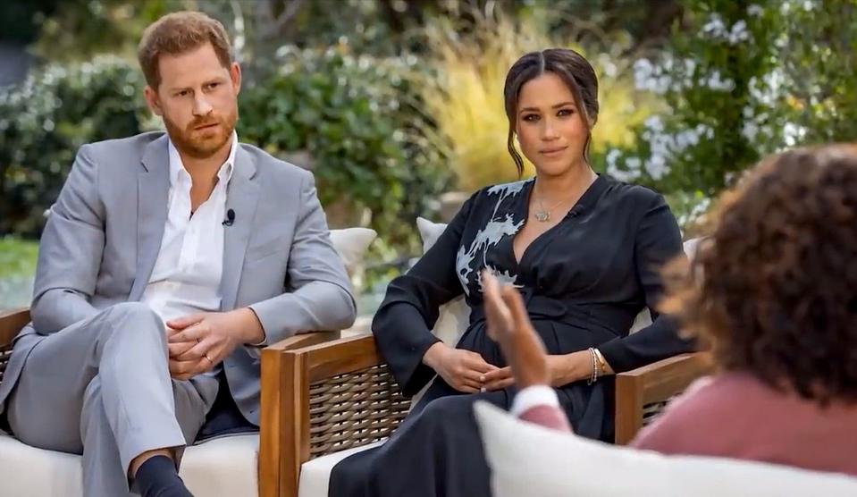 Prinz Harry und Herzogin Meghan im Interview mit der US-Moderatorin Oprah Winfrey (Bild: ddp images/AIex Todd / Avalon)  