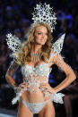 <b>Victoria's Secret Show 2013</b><br>Lindsay Ellingson