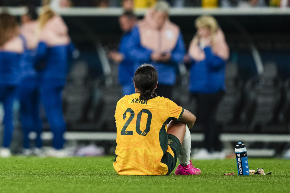 Sam Kerr tras la eliminación de Australia. Únicamente pudo jugar un partido como titular en el Mundial por culpa de una lesión. (Daniela Porcelli/Eurasia Sport Images/Getty Images)