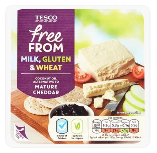 Tesco Free From Jalapeno and Chilli Cheese Alternative 200G (Tesco)