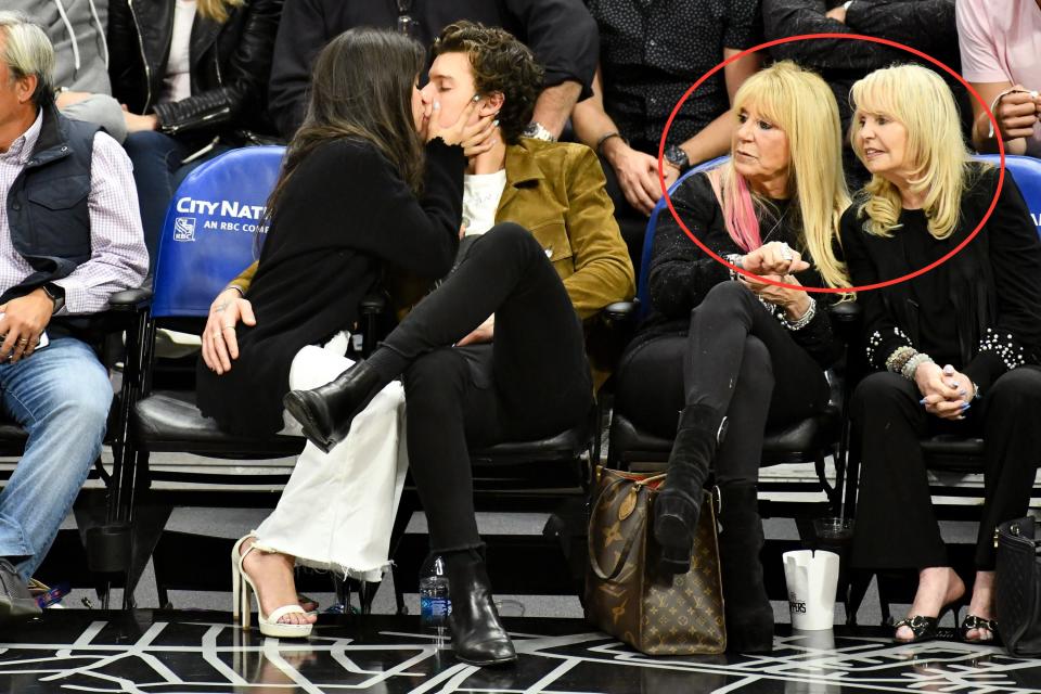 <h1 class="title">Celebrities At The Los Angeles Clippers Game</h1><cite class="credit">Photo: Getty Images</cite>