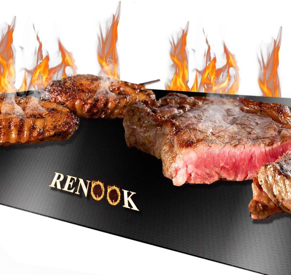 Renook Heavy Duty Grill Mat. Image via Amazon.