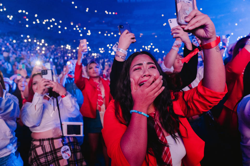 Fanáticos en el concierto de RBD en el Madison Square Garden en Nueva York, el 31 de agosto de 2023. (Jane Kim/The New York Times)