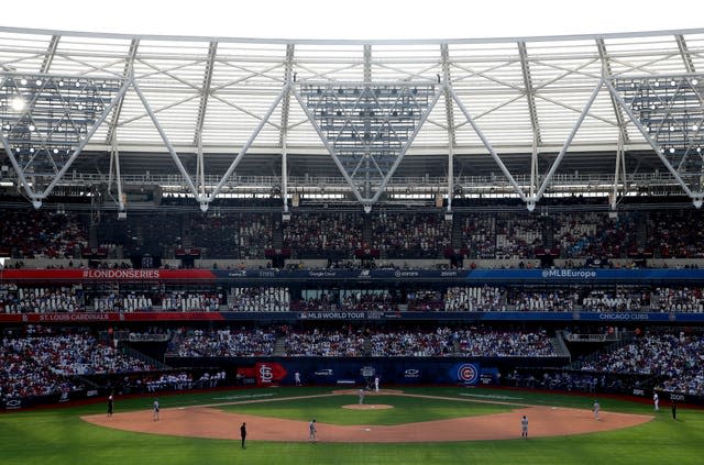 World Series Champ at the @mlb World Tour! #LondonSeries