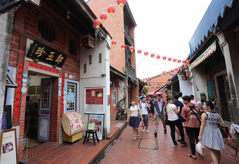 鹿港老街古樸的樣貌，帶給遊客充滿想像的畫面。   圖：取自彰化縣政府旅遊資訊網