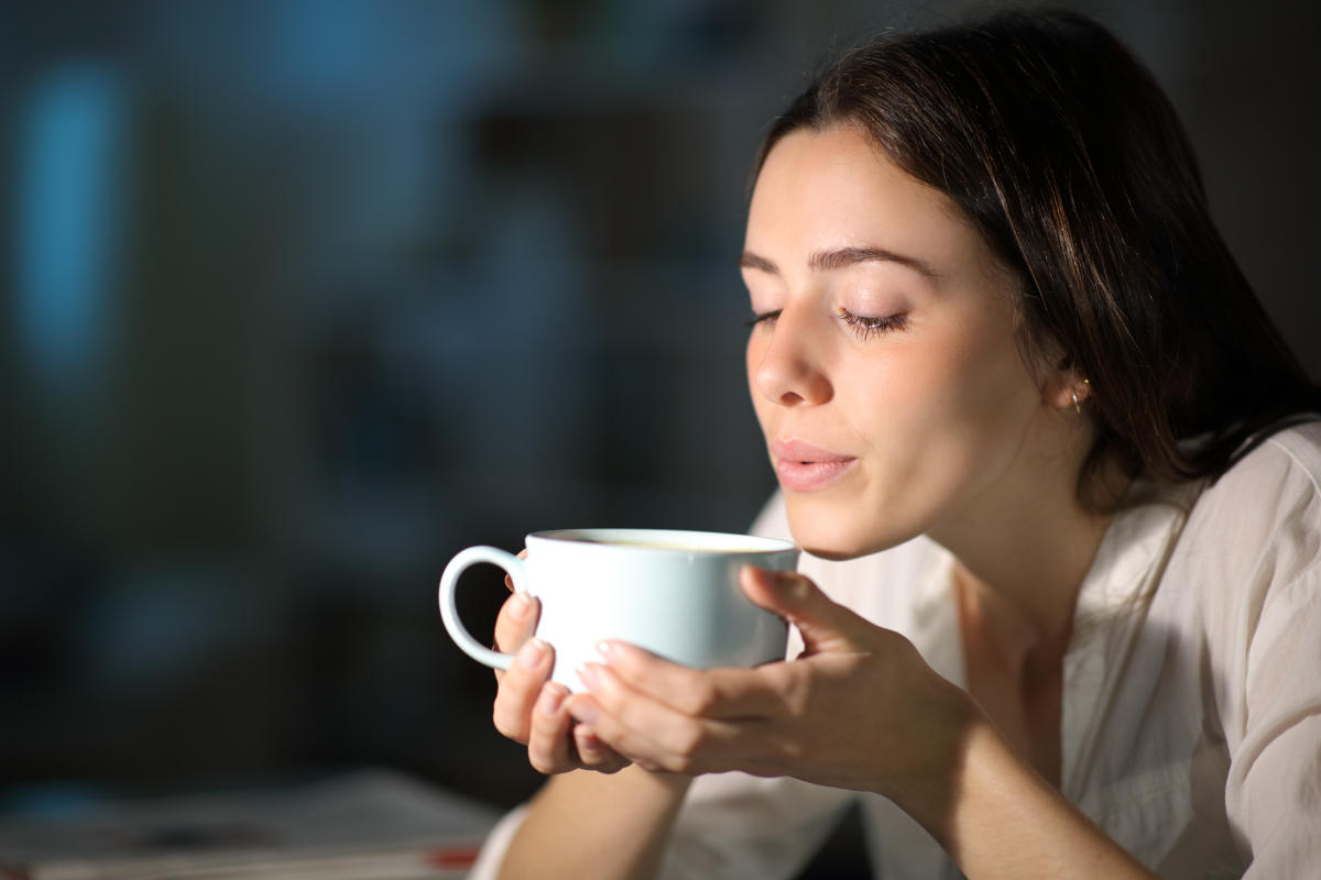 C'est la pire chose à boire avant de se coucher (et ce n'est ni le thé ni le café)