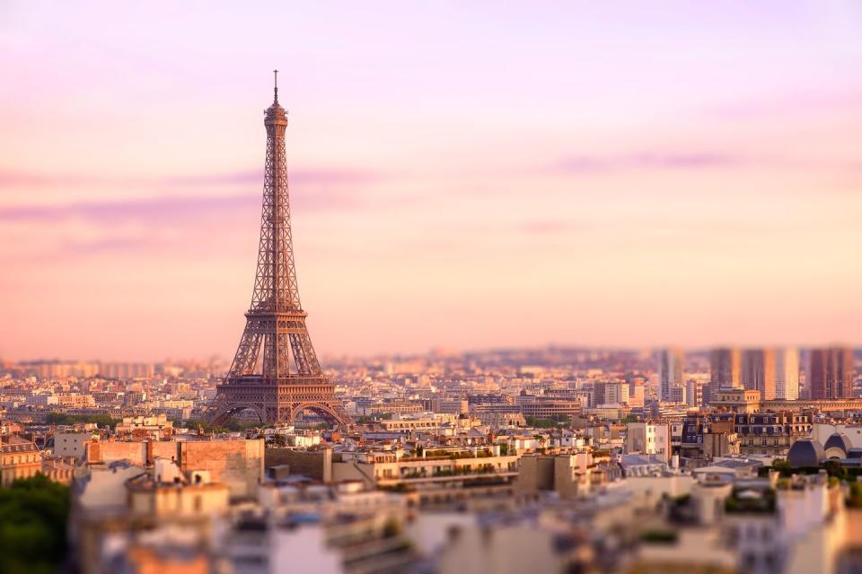 5) Eiffel Tower, Paris
