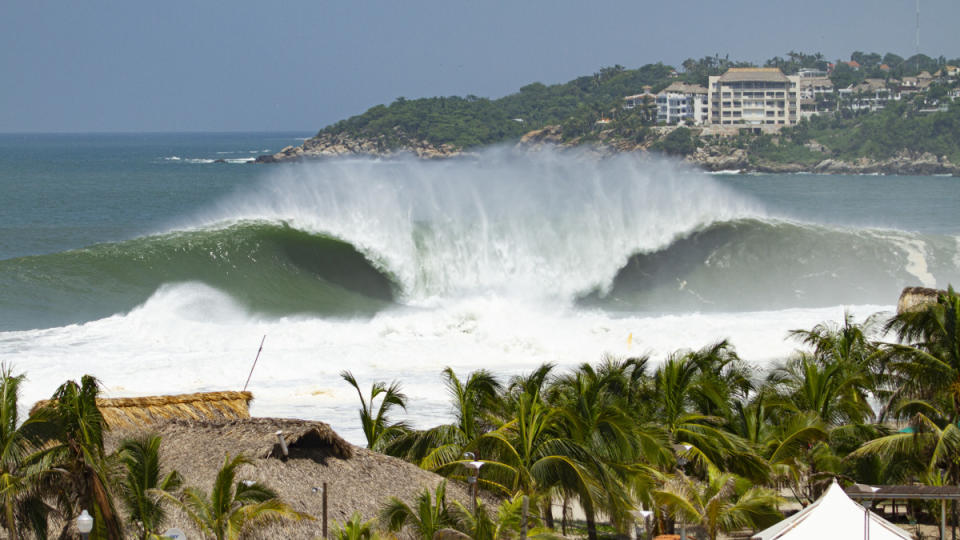 Choose your waves wisely at Puerto Escondido.<p>Photo: Edwin Morales / @nownowmedia</p>