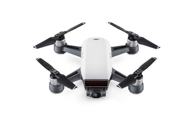 DJI Spark, €599 or €799 with flight controller, battery, case, protectors and extra propellers