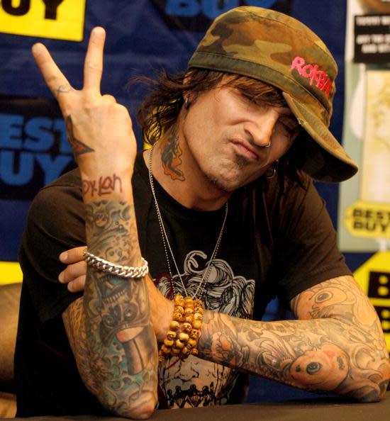 Tommy Lee Turns 50: His Life, In Heather, Pamela, Mayte, And Mighty Mouse  Tattoos