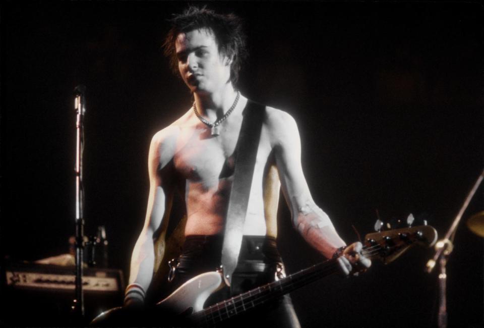 Sid Vicious Performs At The Sex Pistols Last Concert