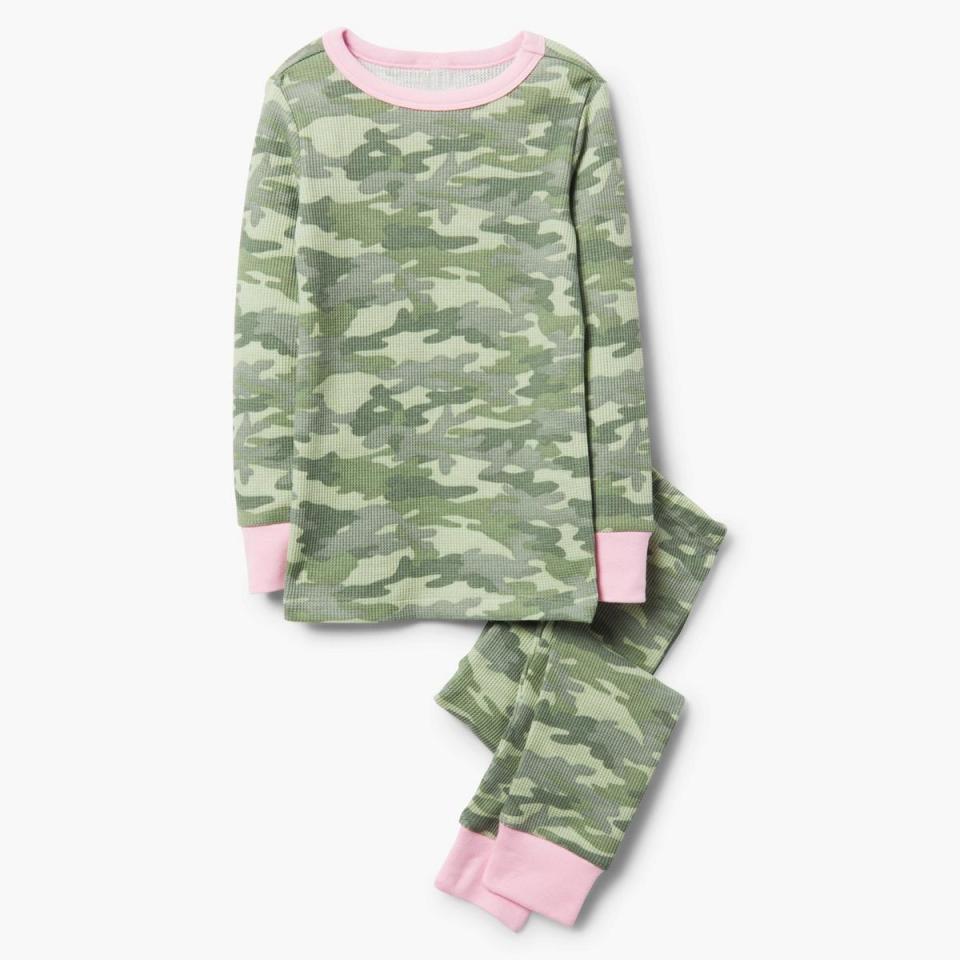 Camo Thermal Pajamas 2-Piece (Photo: Gymboree)