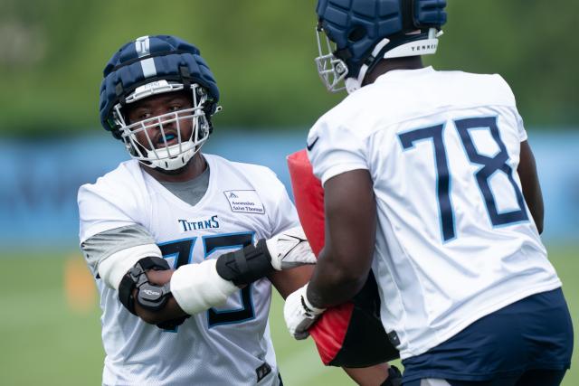 Simmons questions whether Titans can pay what he thinks he's worth, Titans