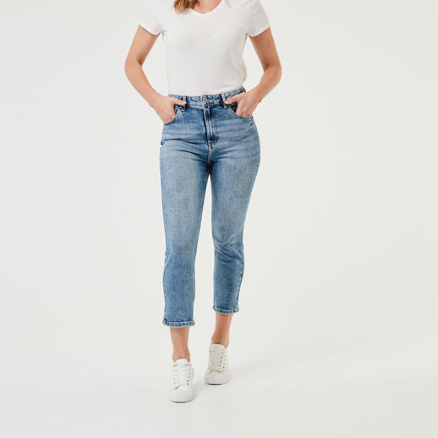 Australian stylists rave about Kmart's $20 Front Pleated Jeans that flatter  every body shape