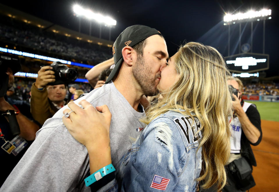 <p>Justin Verlander #35 of the Houston Astros celebrates with fiancee Kate Upton after the Astros defeated the Los Angeles Dodgers 5-1 in game seven to win the 2017 World Series at Dodger Stadium on November 1, 2017 in Los Angeles, California. (Photo by Ezra Shaw/Getty Images) </p>