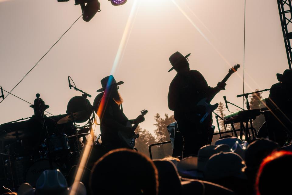 49 Winchester perform at Under the Big Sky.