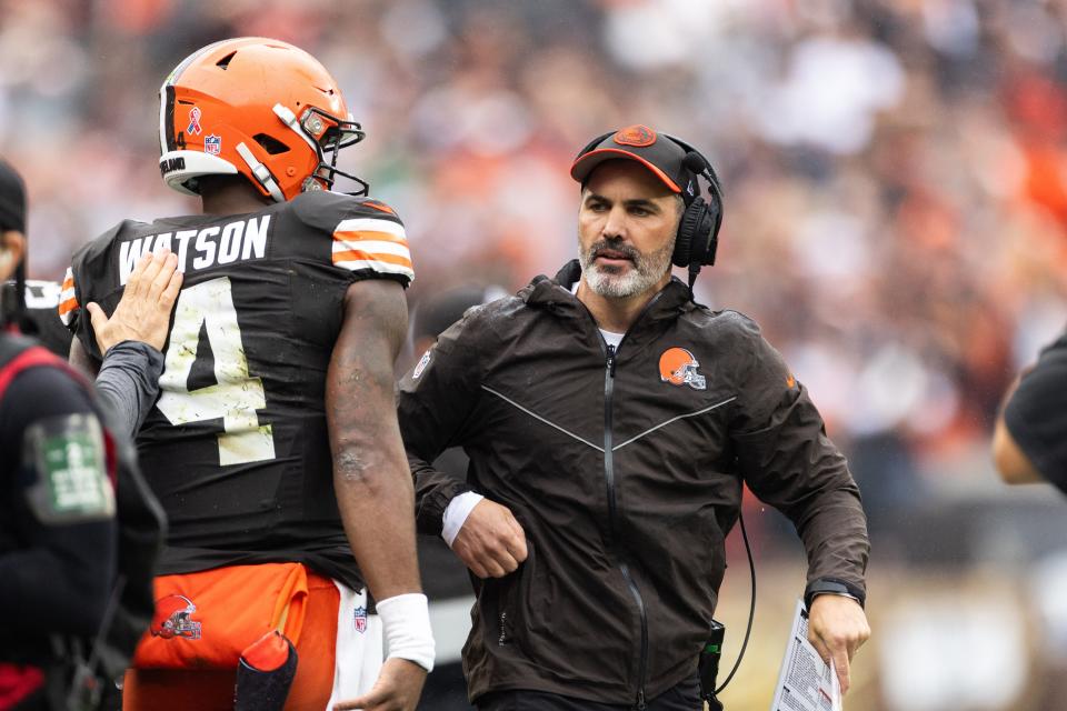 Coach Kevin Stefanski, QB Deshaun Watson and the Browns must move forward in 2023 without injured RB Nick Chubb.