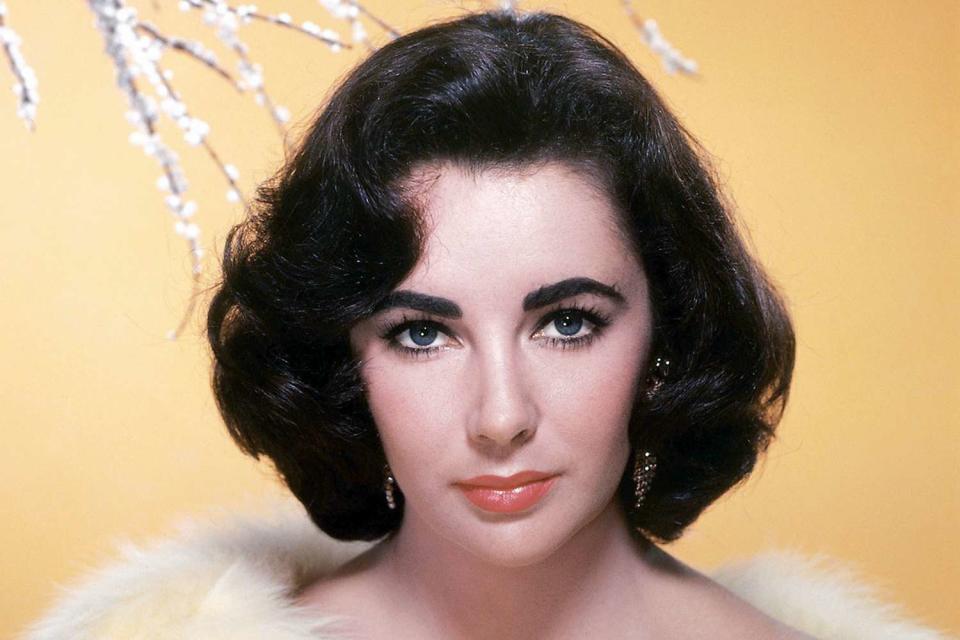 <p>Silver Screen Collection/Getty</p> Elizabeth Taylor