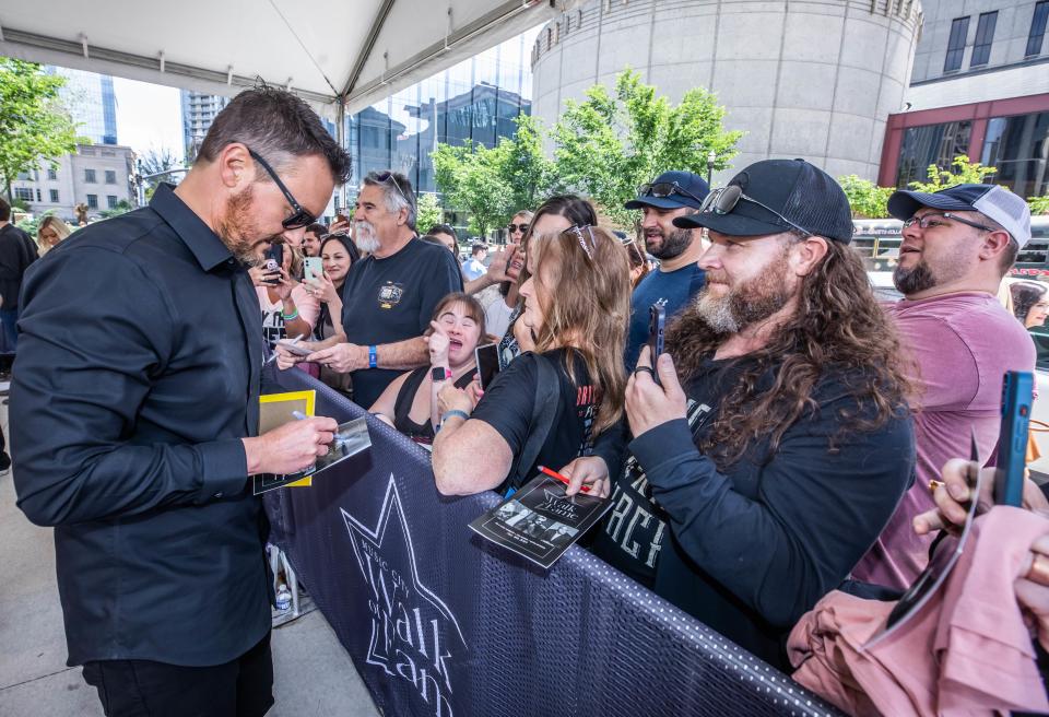 Eric Church signs autographs, Music City Walk of Fame induction ceremony, May 4, 2023